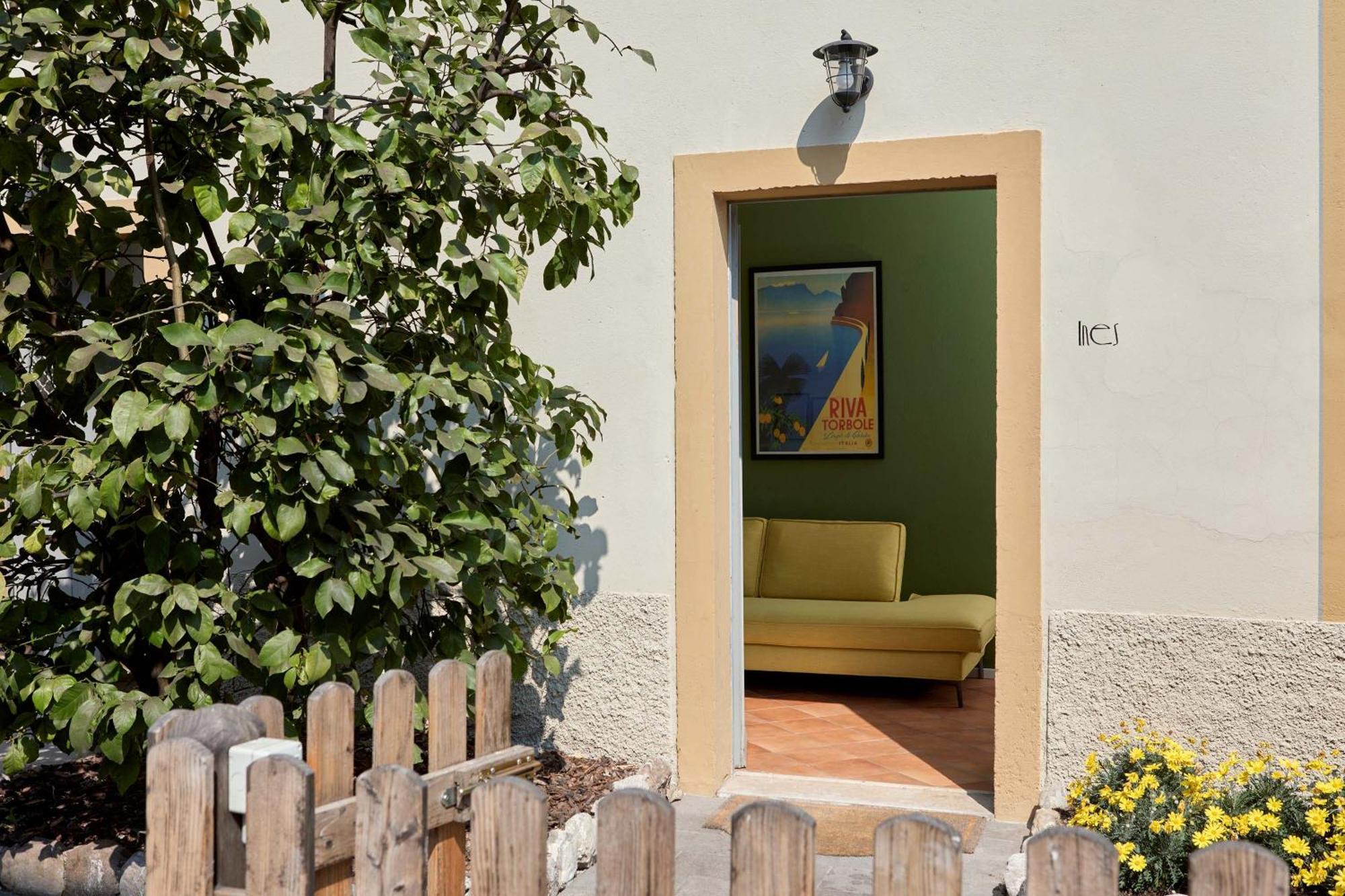 Villa Brunelli Riva del Garda Room photo